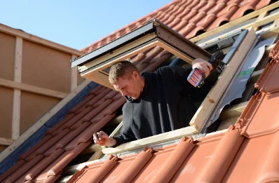 Pose de fenêtres de toit Velux au Cloître-Saint-Thégonnec